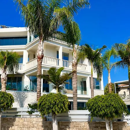 The Vissari Collection * Agia Napa